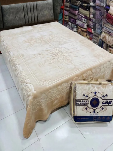 پتو گلبافت کرمی