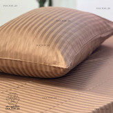 روبالشی میکرو هتلی سفید سایز ۵۰×۷۰ از پارچه میکروفایبر نرم و بادوام، مناسب شستوشوی