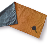 نمگیر پارچه مبلی دو رو طرح شیک مخصوص روی کابینت آشپزخانه آلامتو کالا