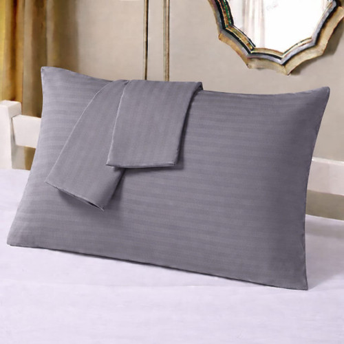 روبالشی ژاکارد پنبهای آلامتو کالا دو عددی با سطح ساتنمانند، زیپ بغل و دوخت تمیز در اندازه استاندارد ۴۷×۶۸ سانتیمتر