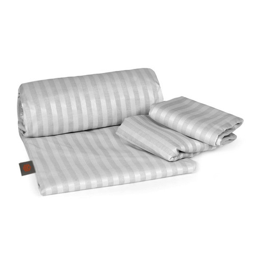 روتختی کشدوزی ژاکارد هتلی آلامتو کالا با ارتفاع ۲۵ سانتیمتر و دوخت صنعتی مناسب تختهای مختلف